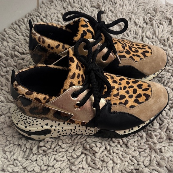 Steve Madden Leopard and Black Women's Sneakers - Picture 3 of 6